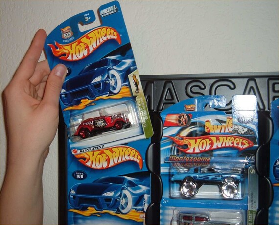 hot wheels display case for carded cars
