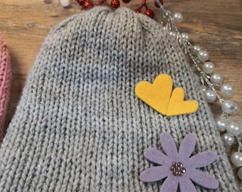 Berretto Cappello in Lana Laminata Rosa e Grigio (Vari Colori Laminati e Non. Vari Modelli)  con Fiori Pannolenci e Strass.Regalo Donna