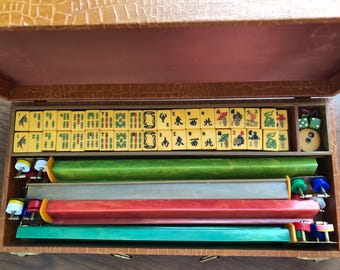 Vintage Mah Jongg Bakelite Set & Beige Case, Orange MahJong Oriental Game 158 Tiles, 4 Racks, 2 green dice, Bator, Big Jokers Mahjongg Gifts