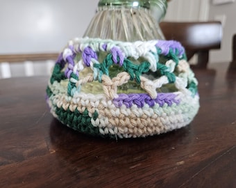 Patrón de crochet acogedor con tazón de vidrio