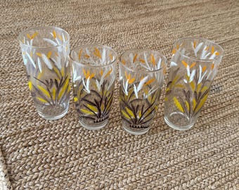 Copos vintage MCM com vasos e spray de trigo - No estilo Libbey sem marca - Conjunto de quatro (2 médios e 2 grandes) - Decalque de vidro para plantas domésticas