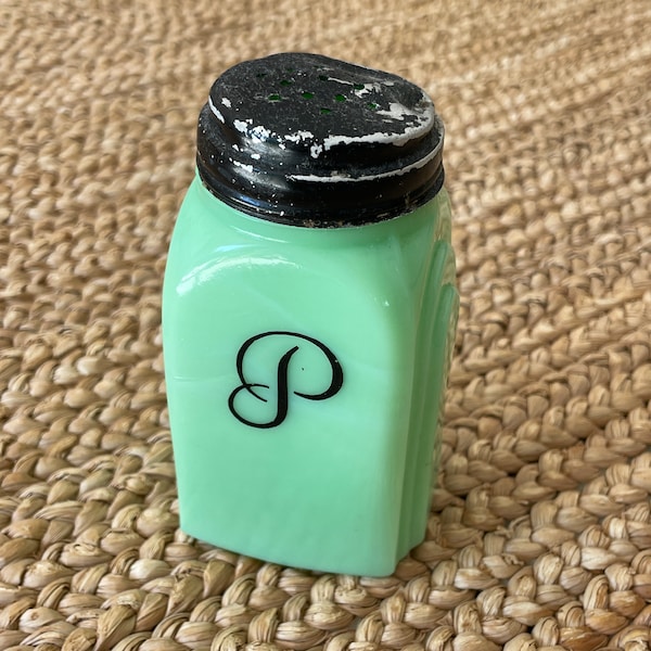 Original Vintage Jadeite P Shaker McKee Roman Arches Hard to Find Pepper "P" Script Scarce