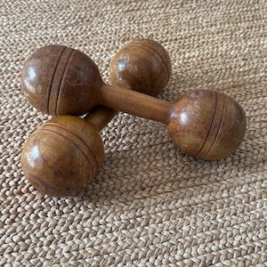 Vintage WOODEN DUMBBELLS, Early 1900s Set of 2, Antique Hand Weights, Wooden Weights, Sports Bar, Film Photo Prop, Rustic Farmhouse Decor