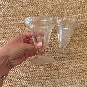 Vintage 1940s-1960s Heavy Classic Mid-Century Short Ice Cream Sundae Glassware - Set of 2 Glasses Soda Fountain Glass Parfait Glass Set