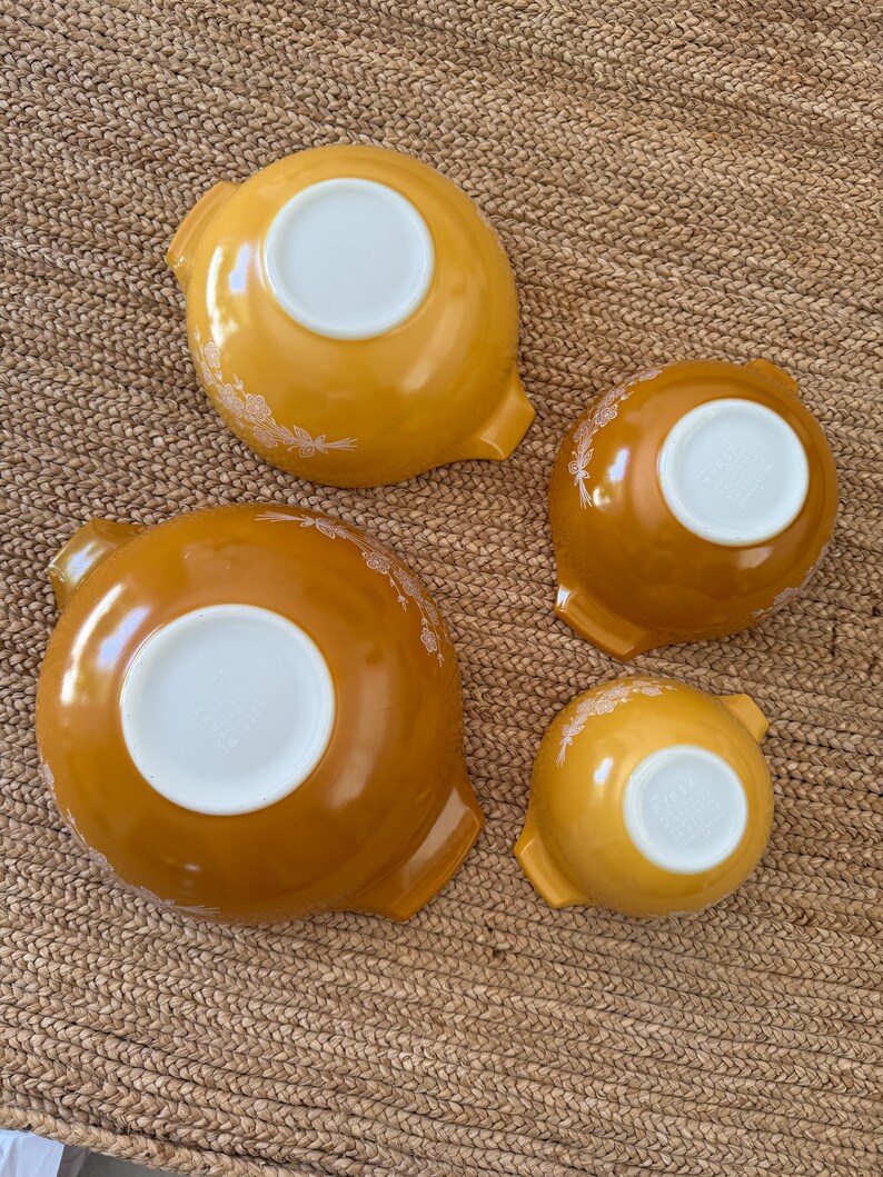 Vintage Pyrex Stacking Nesting Bowl Set of 4 Bowls - Vintage Pyrex ...