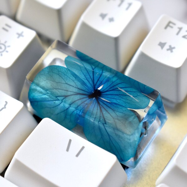 Backspace Resin Keycap with Blue Hydrangea Flower for Mechanical Keyboard