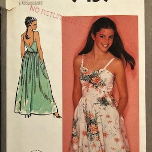 Sweet & Pretty, Vintage 80&#39;s, Back Wrap Dress In Two Lengths With Pockets Sewing Pattern Simplicity 9459. Size Junior 9/10. Bust: 30.5&quot; CUT!