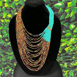 アフリカのマサイ族のビーズペンダントネックレス：エレガントなラスタ