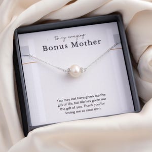 Bonus mom gift from bride, Bonus mom necklace, Stepmom wedding gift from the groom, Dainty pearl necklace, Sterling Silver