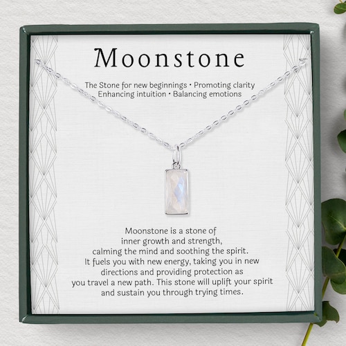 Beautiful 925 Sterling Silver Moonstone Gemstone Necklace Pendant Gift Boxed 