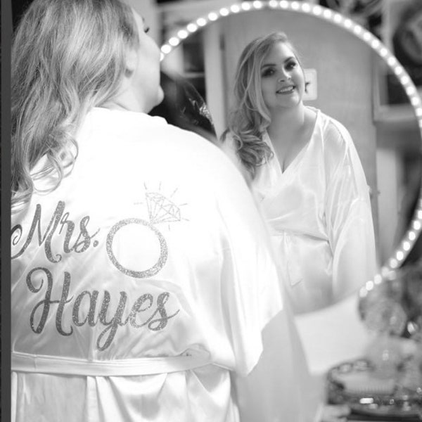 Bride Robe Satin Plus Size, Bride Tribe robes, Bridal Party Robes, Personalized robes for bridal party! Perfect to get ready for Wedding day