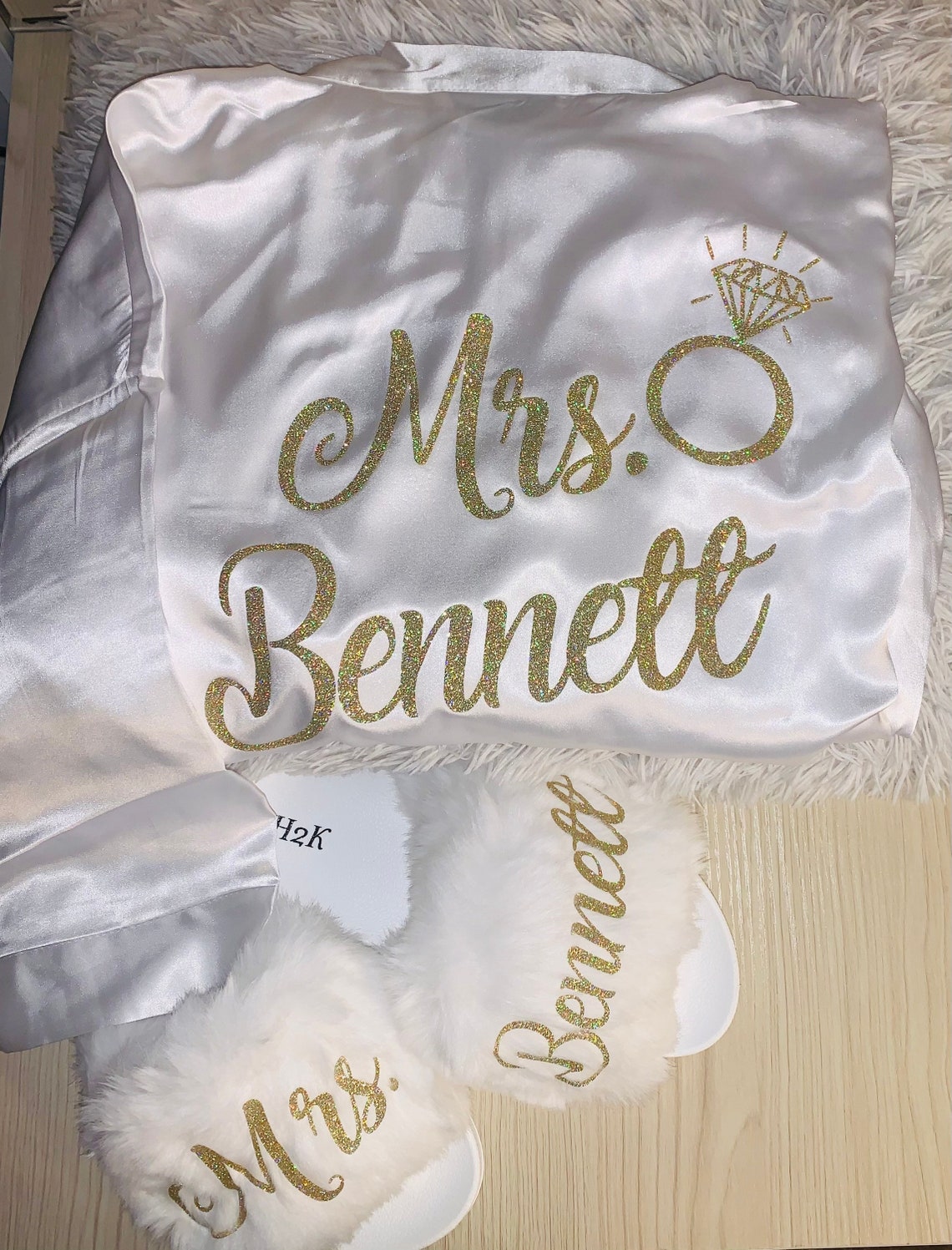 Mrs. Robe Personalized Bride Slides Set White Robe & - Etsy