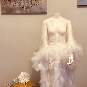 Bride Tulle Ruffle Robe with Train|Bridal Boudoir |Luxury Bride Robe| Wedding day Robe| White tulle train robe