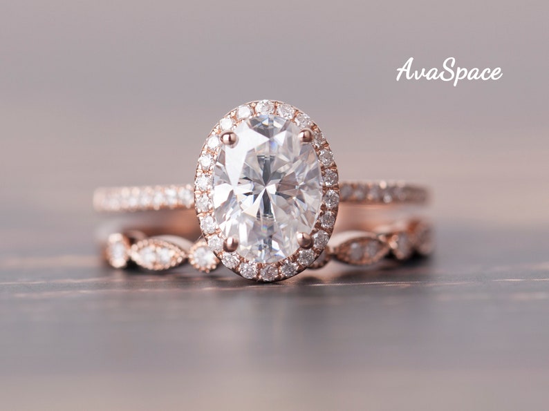 Oval Moissanite Engagement Ring Set, 1.5ct VVS Clarity Moissanite Ring, 14K Rose Gold Bridal Set, Unique Oval Engagement Rings For Women