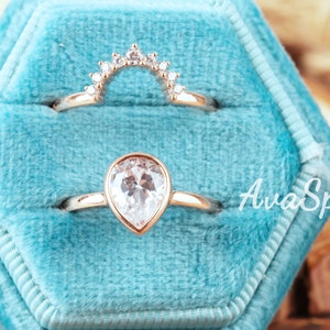 Rose Gold Moissanite Engagement Ring Set 2 Pcs, Moissanite Ring Set, 6x8mm Pear Cut, 14K Rose Gold Ring, Wedding Ring Set, Bridal Ring Set