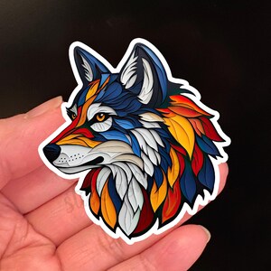 Pegatina de lobo de inspiración indígena / Vinilo colorido y vibrante de vida silvestre / Pegatina inspirada en la naturaleza para portátil, botella de agua, diario y regalos