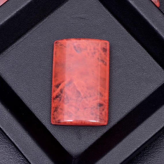 Red Smelting Quartz Crystal- Cherry Quartz Worry Stone- Pocket - Main Image