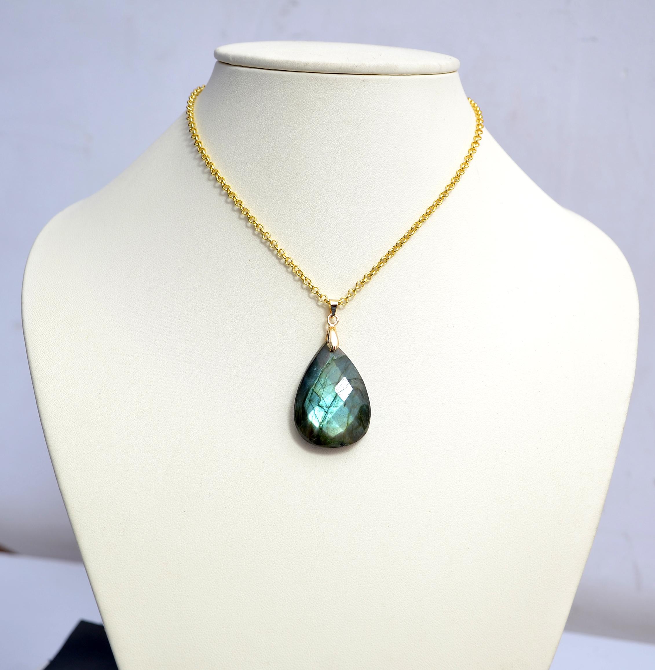 Collana in oro 14k con acquamarina taglio a pera da 2 carati: regalo per la pietra portafortuna di marzo - Italia