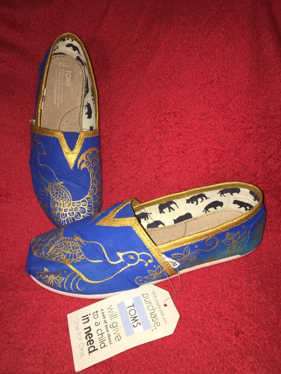 design your own toms