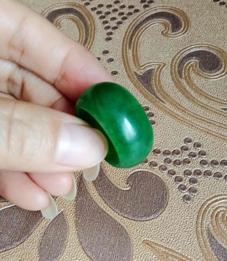 F107 Natural green jadeite ring couple ring inner diameter 9