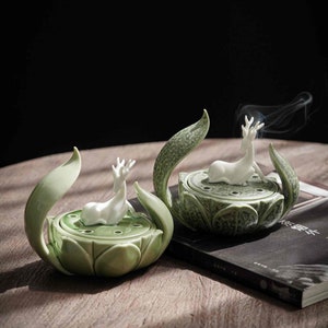 Yixing Zisha deer and lotus tea pets incense burner, Ceramic Aroma Diffuser, Zen incense burner, home office tea ceremony ornaments