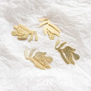 Leaf Charm Large-4 Pieces, Brass Charms, Brass Findings, Earring Charms, Earring Findings, Jewelry Supplies, DIY Jewelry Making, Plant Charm