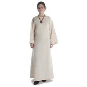 Medieval dress Sigune with trumpet sleeves | Medieval underdress with round collar made of cotton | HEMAD LARP | Medieval Dress