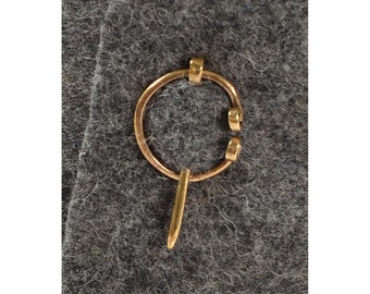 Medieval brooches golden - pair of brooches - diameter 3 cm made of brass | HEMAD LARP Viking garb | Ring brooch, garment pin, pair of brooches