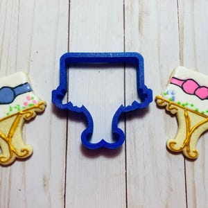 Cake with Bow Cookie Cutter
