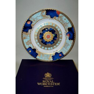Plate-ROYAL WORCESTER Porcelain MILLENNIUM Plate, Year 2000