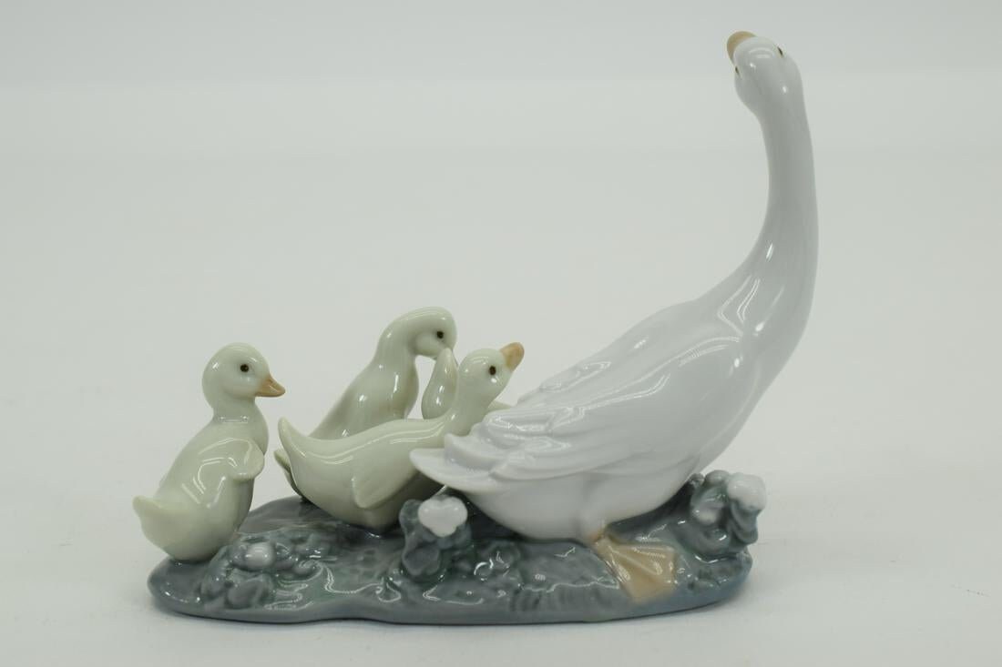 lladro mother duck and ducklings