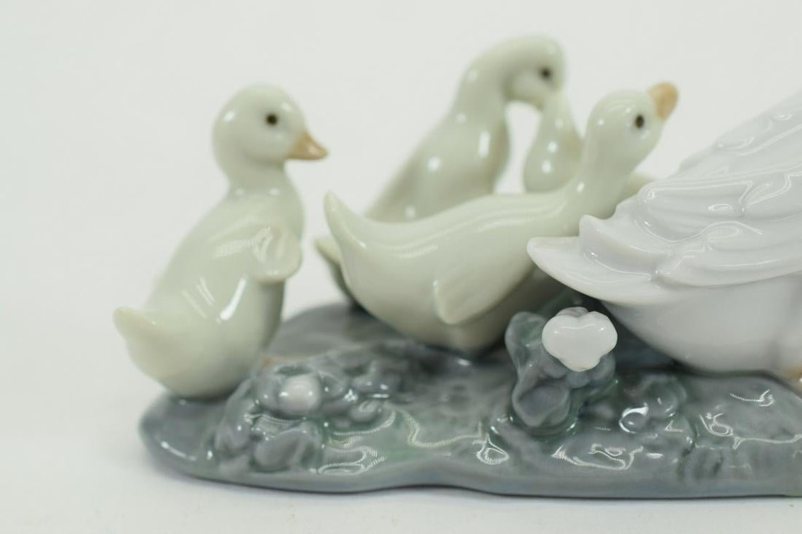 lladro mother duck and ducklings