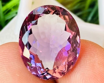 100% Natural Purple Sapphire High Quality Beautiful gemstone oval shape excellent cut  gemstone. size-17x14x9MM Carat-15.10 and extra gift