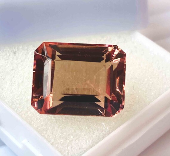 Alexandrite Naturelle Coussin Brésil - Pierre Précieuse Changeante, 7.45 Carats - Certifiée AGSL
