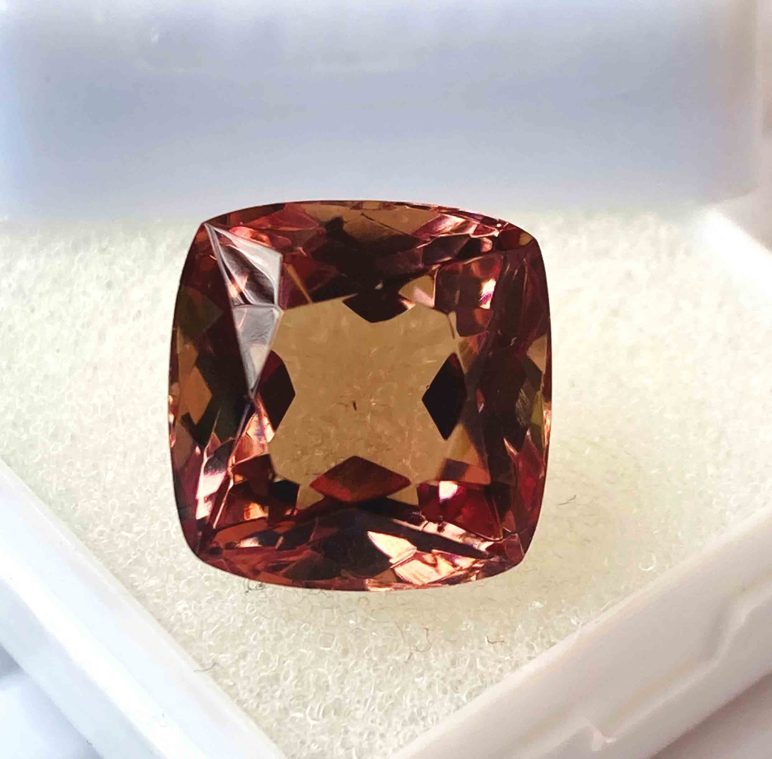 Alexandrite Naturelle Certifiée NGL, 8 Carats, Taille Coussin, Effet Changement De Couleur - Qualité Exceptionnelle