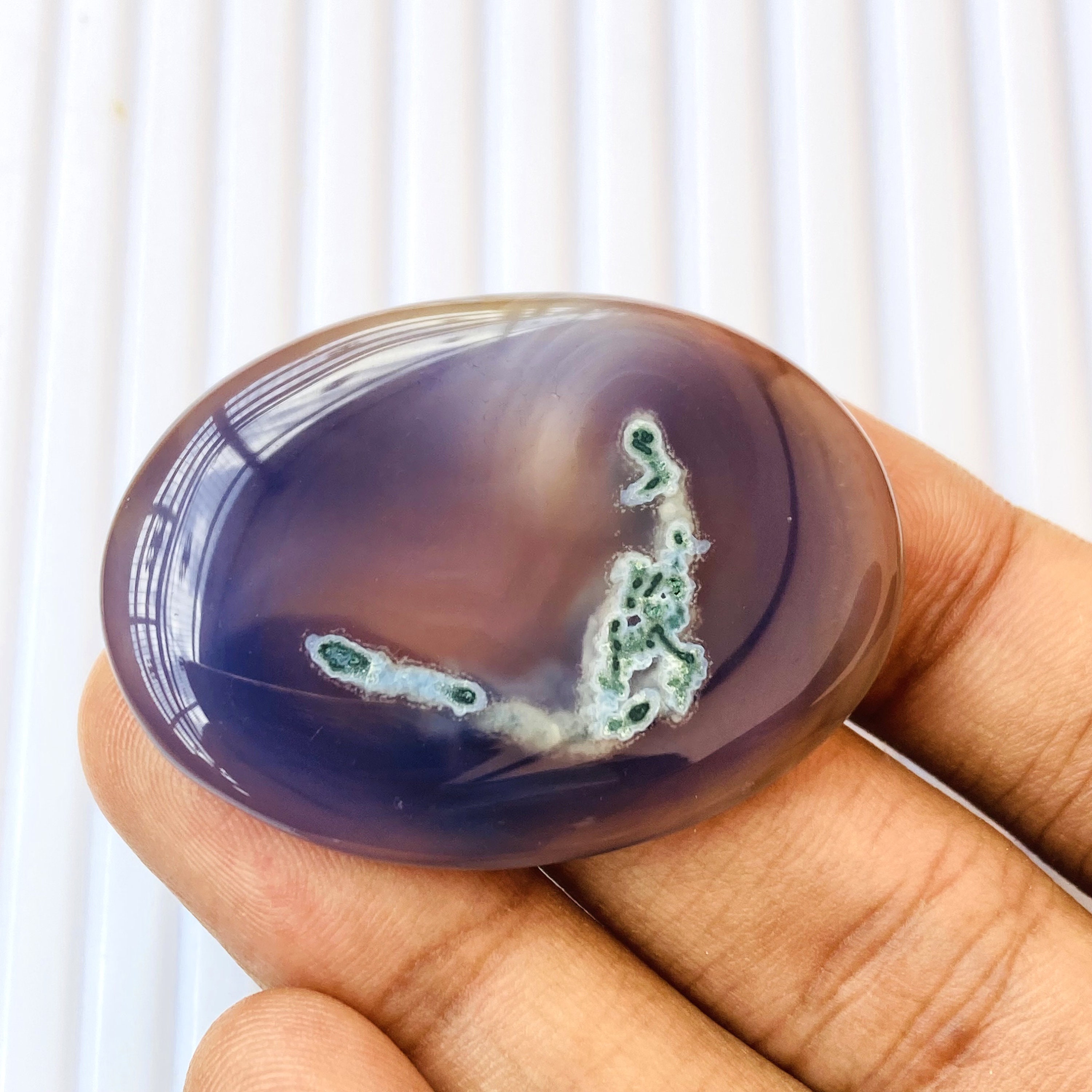 78.00 Carat Light Purple Aqeeq 100% Natural Gemstone Oval