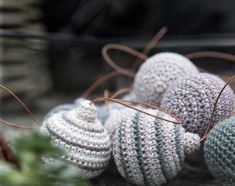 Mini Christmas Ornaments - Crochet pattern