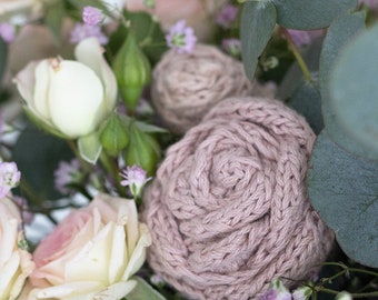 Roses - Knit and crochet pattern