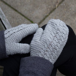 Cable Mittens - Crochet pattern