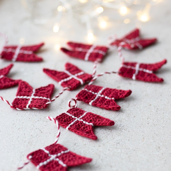 Danish flag garland - Crochet pattern