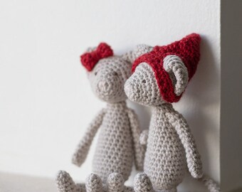 Amigurumi Tiny Christmas Mouse - Crochet Pattern