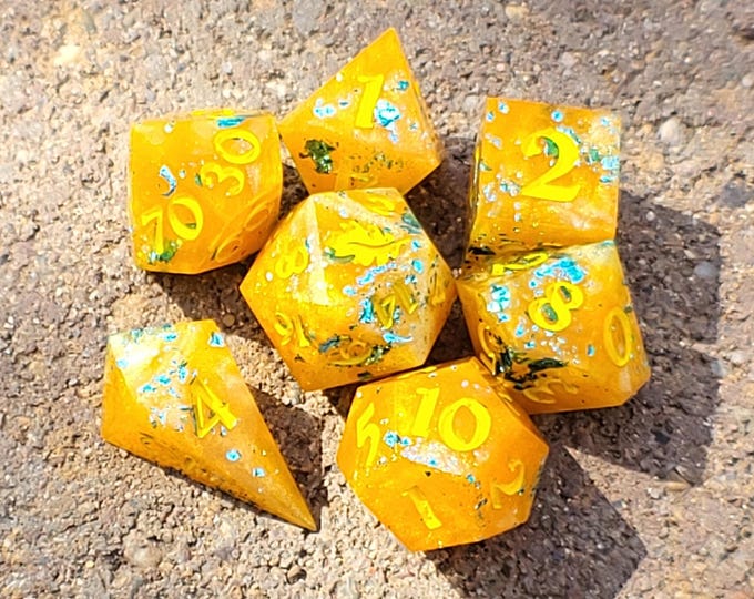 Citrine Spark - Handmade 7-Piece Sharp Edge Resin Dice Set