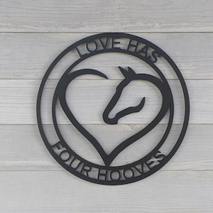 Personalized Wooden Horse Heart Sign Horse Heart Decor Personalized Gifts for Equestrians Wedding Gift for Horse People Custom Horse Decor