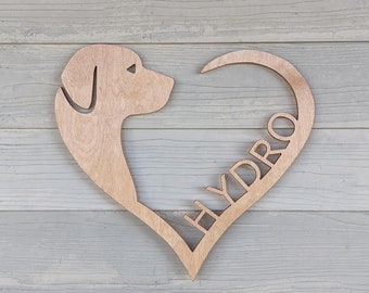 Corazón de madera personalizado para perro, decoración de madera personalizada para perro, letrero con el nombre del perro, regalo para mamá perruna, letrero de amor y un labrador, regalo por pérdida de mascota, regalo conmemorativo para perros