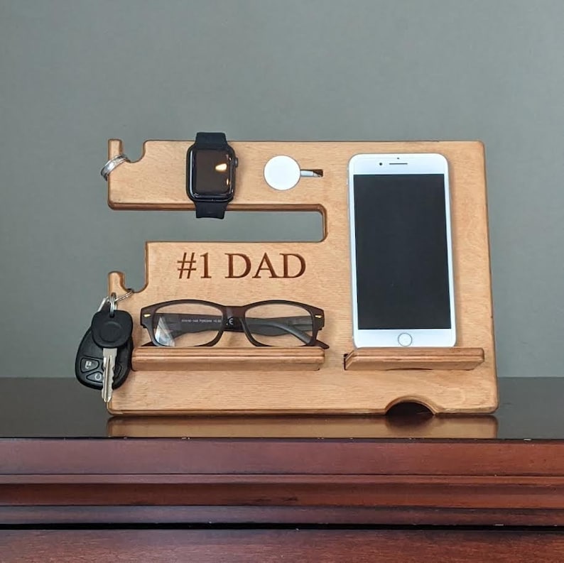 Custom Wood Docking Station Cell Phone Stand Bedside Caddy Apple Watch Stand Valet Tray Glasses Holder Custom Father's Day Gift for Dad 