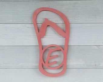 Colgador de puerta con monograma de chanclas: Letrero de madera de abedul báltico de 45 cm