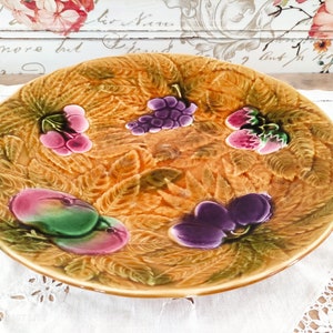 Large hollow round flat fruit bowl Sarreguemines in yellow slip fruit decor