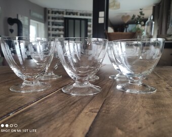 Set of 6 chiseled crystal champagne glasses with low base