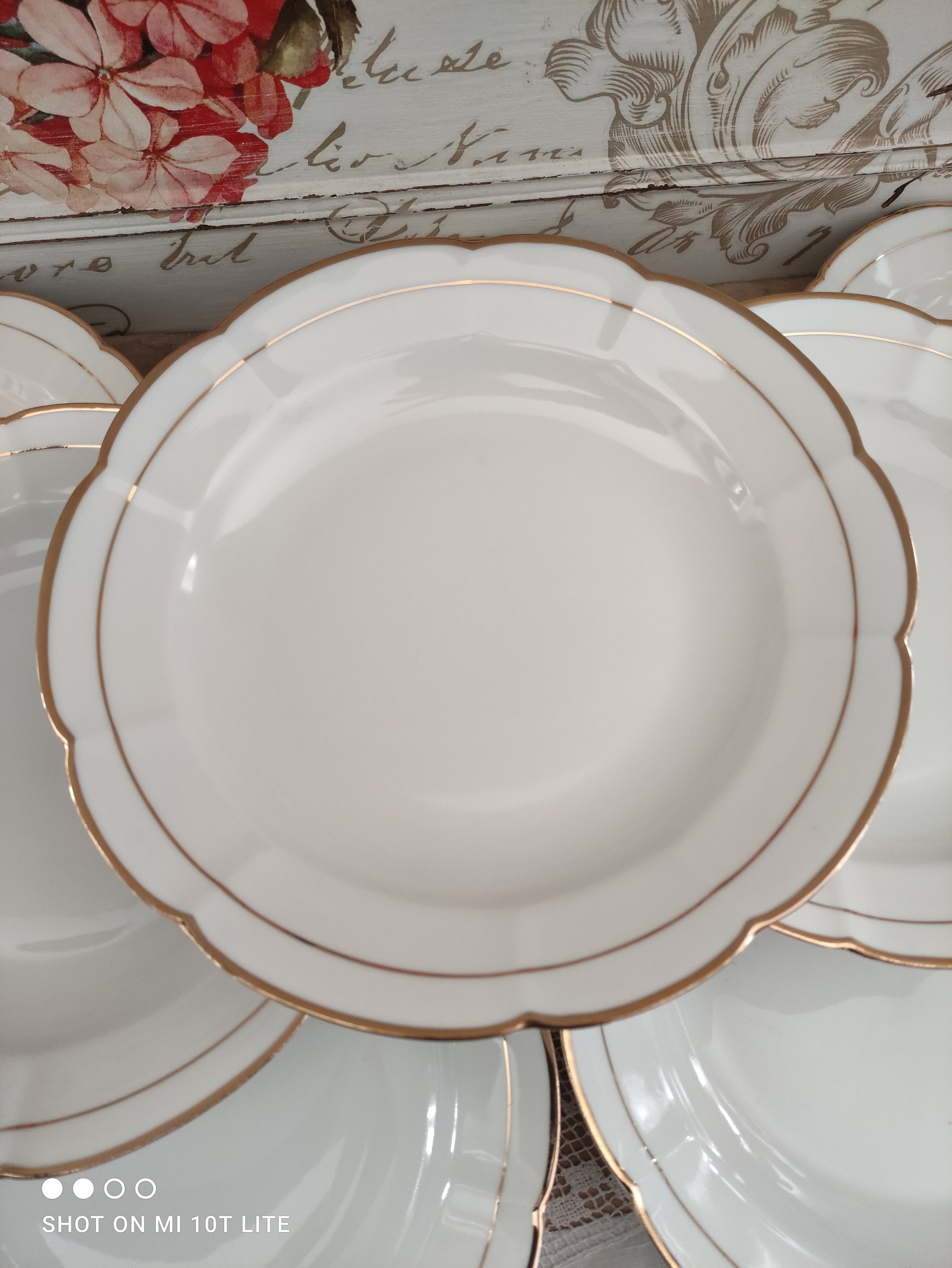 Lot de 11 Assiettes Creuses en Porcelaine Blanche Double Liseré Doré Estampillées France