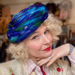 Vintage 50s 60s Feather Beret Hat 22.5